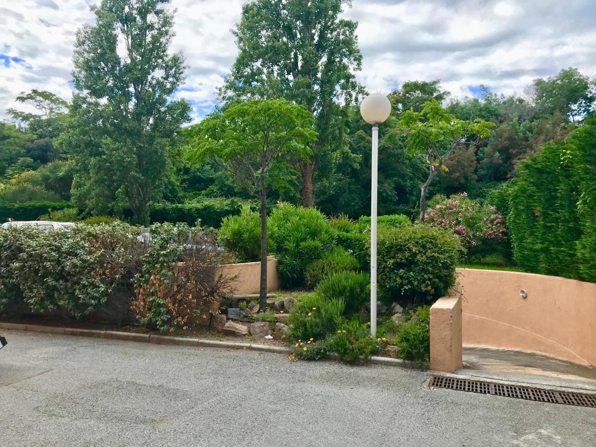 Les Marines D'agay Climatise Apartment Saint-Raphael (Var)